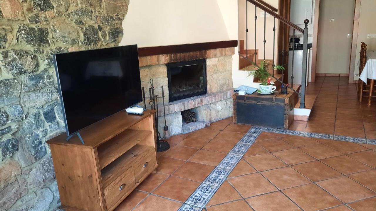 Casa Rural La Casina Villa Sariego ภายนอก รูปภาพ