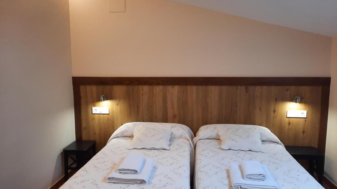 Casa Rural La Casina Villa Sariego ภายนอก รูปภาพ