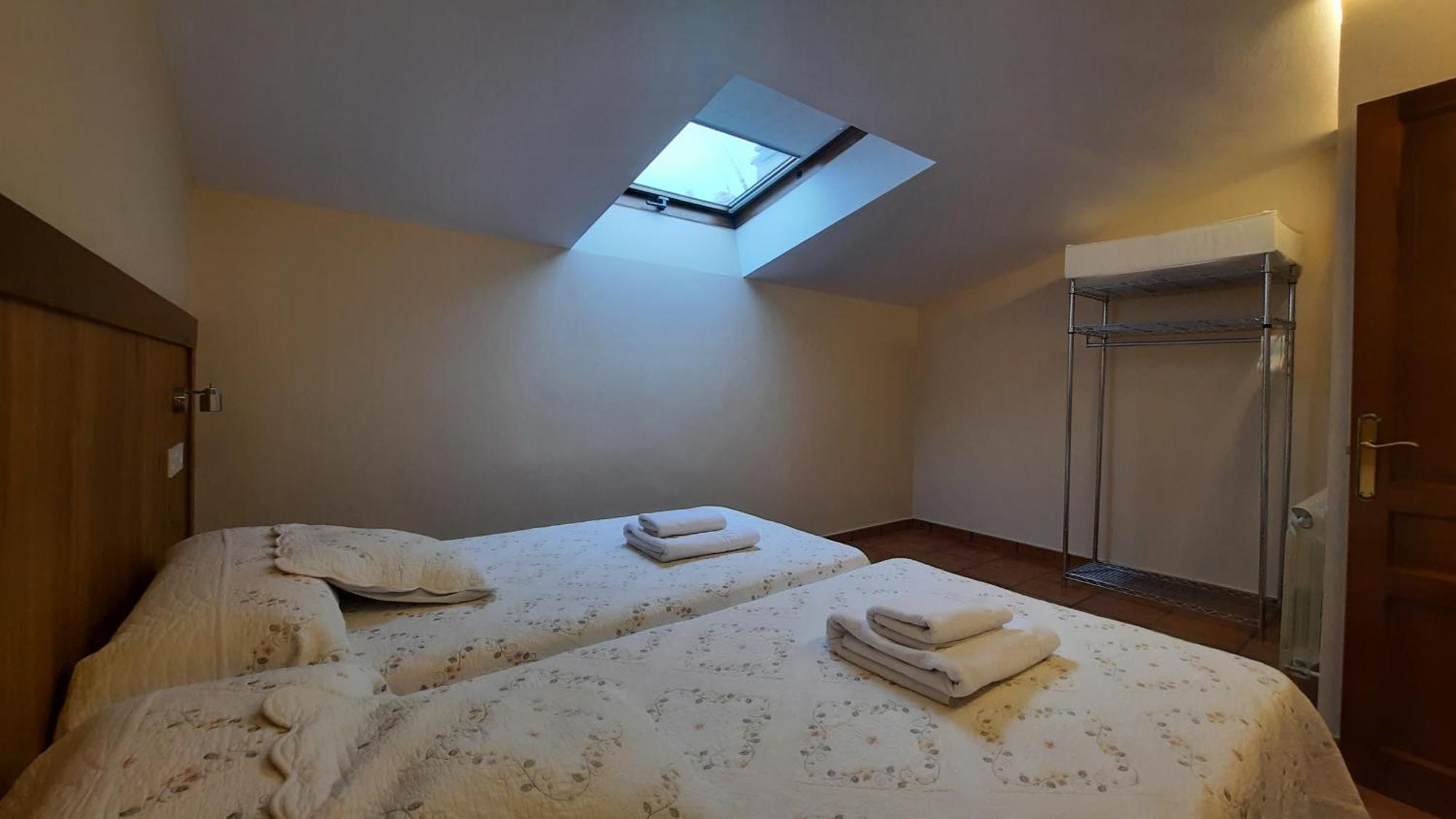Casa Rural La Casina Villa Sariego ภายนอก รูปภาพ